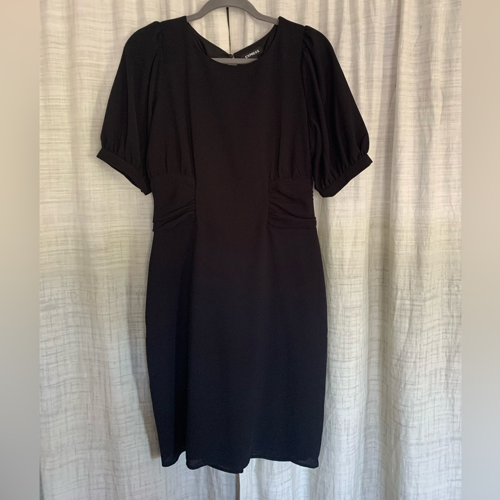 Express Medium Black Short Sleeve Sheath Dress